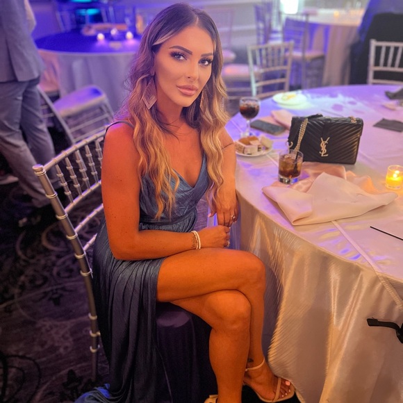 Meet your Posher, Daniela - Picture 1 of 1